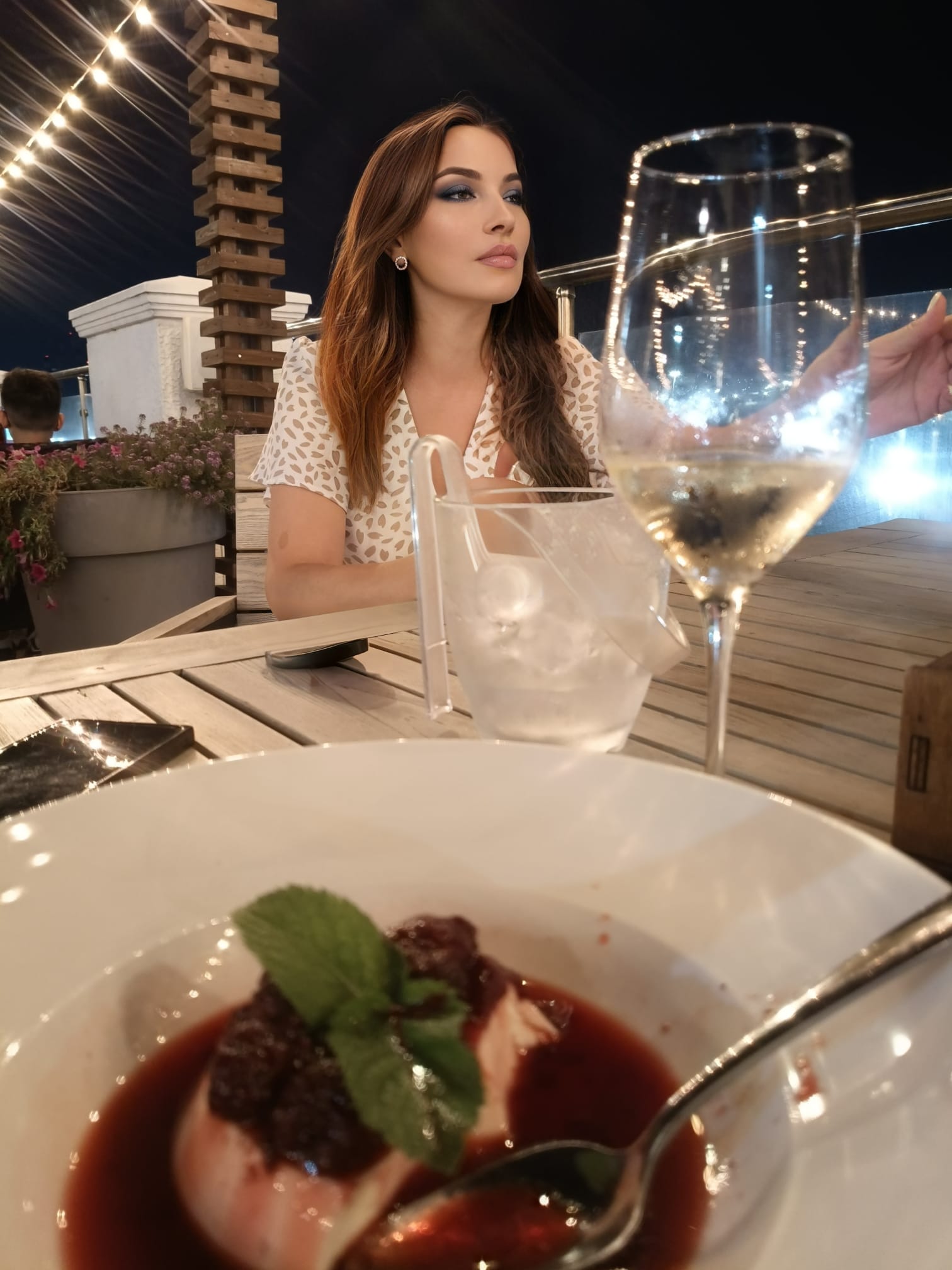 לילי חדשה – אישה מקצוענית ומפנקת פצצת על בת 29 בתל אביב
