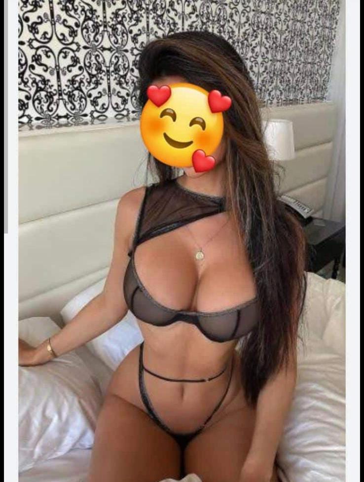 מארחת מפתה -תל אביב